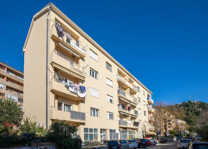 1 Bedroom Lovely In