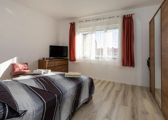 1 Bedroom Lovely In Ploce (Dubrovnik-Neretva)