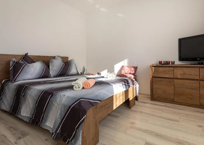 1 Bedroom Lovely In Ploce (Dubrovnik-Neretva)